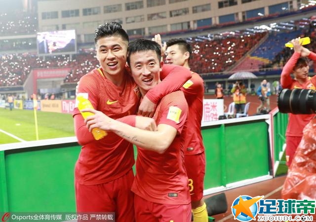 我们将在欧冠淘汰赛中面对国米，他们是一个很难对付的对手，和我们实力相近。