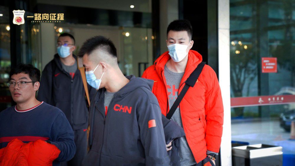 《全市场》表示，亚特兰大正在和穆里尔进行续约谈判，但如果收到来自沙特或其他意甲球队的合适报价，亚特兰大也可能提前放人。